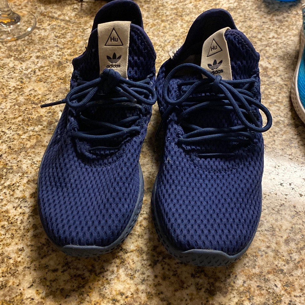 Adidas Pharrell Williams mens size 7 sneakers
